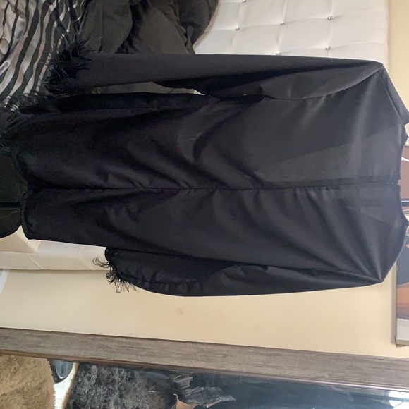 Black and gold feather dress - Picture 2 of 2